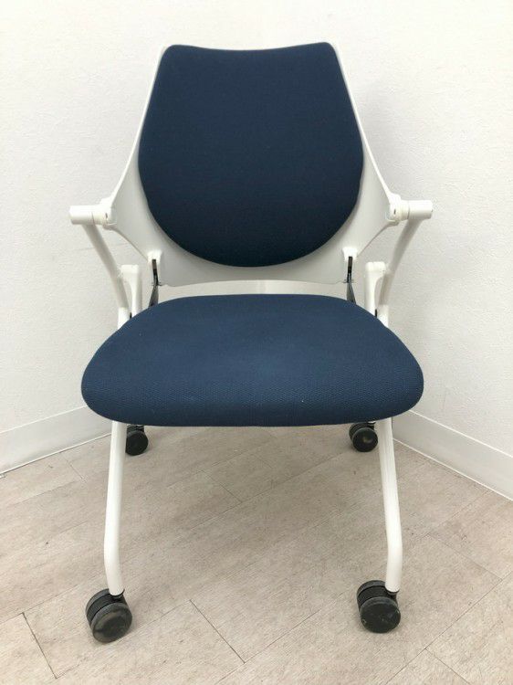 イトーキipsa(イプサ)シリーズ ネスティングチェア3脚セット 商品画像3