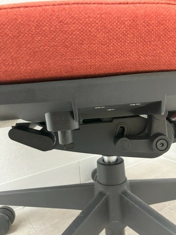 ライオンLEO(レオ)シリーズ OAチェア 商品画像10