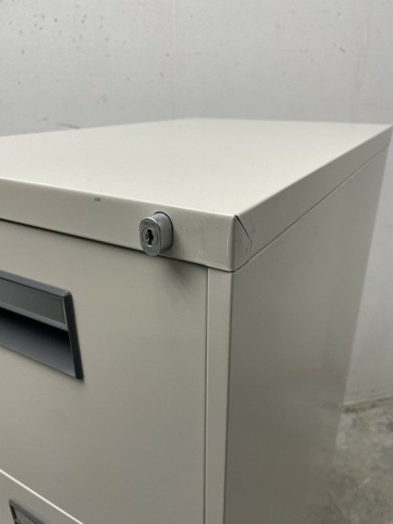 コクヨ4段ファイリングキャビネット 商品画像4