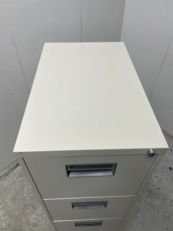 コクヨ4段ファイリングキャビネット 商品画像8