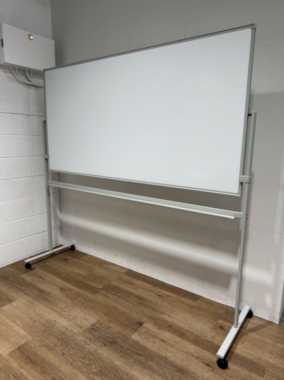 プラス1800脚付ホワイトボード 商品画像1