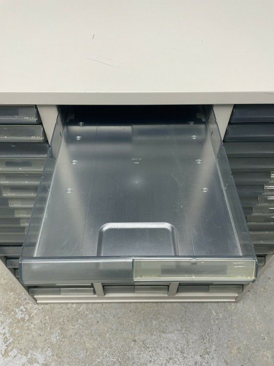 コクヨビジネスウォールNシリーズ クリアトレーキャビネット 商品画像6