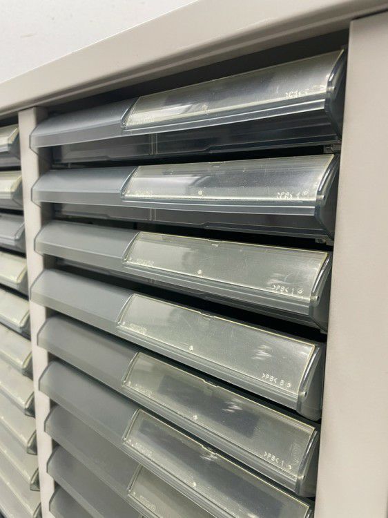 コクヨビジネスウォールNシリーズ クリアトレーキャビネット 商品画像8