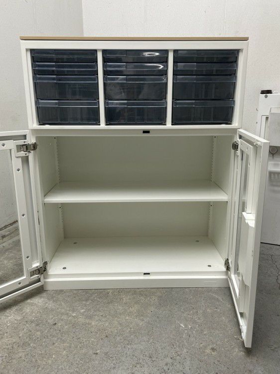 オカムラレクトラインシリーズ ガラス両開きクリアケース上下書庫 商品画像7