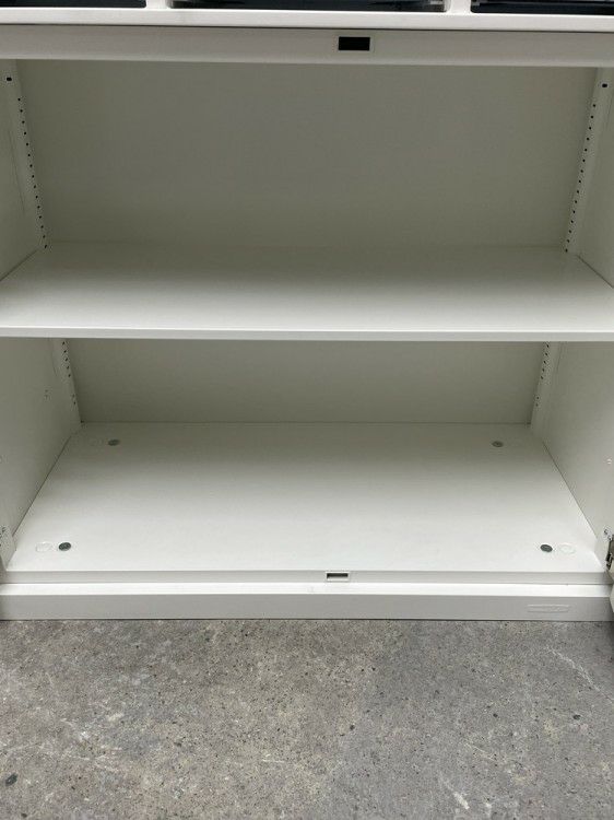 オカムラレクトラインシリーズ ガラス両開きクリアケース上下書庫 商品画像8