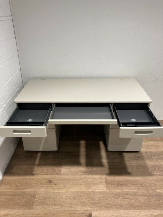 コクヨBS+シリーズ 1400両袖デスク 商品画像2