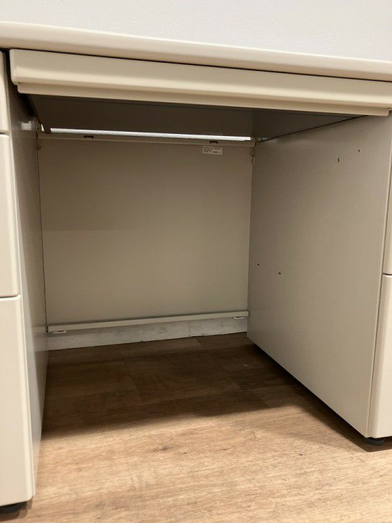 コクヨBS+シリーズ 1400両袖デスク 商品画像8