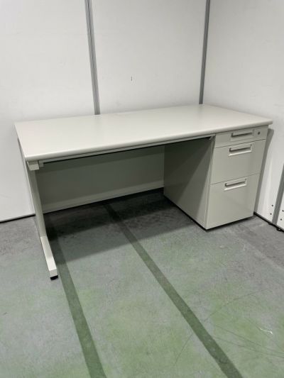 プラス 1400片袖デスク