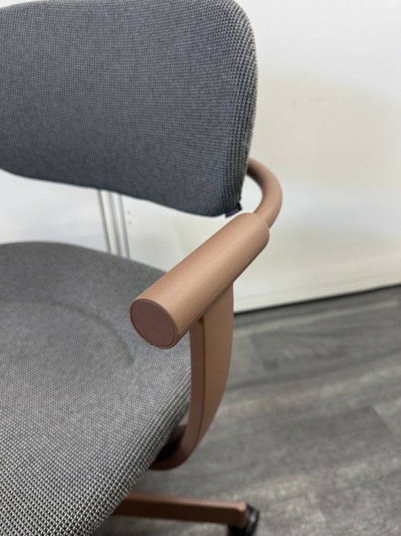 イトーキvertebra03（バーテブラ03 ）シリーズ 固定肘付バーテブラ03チェア 商品画像6