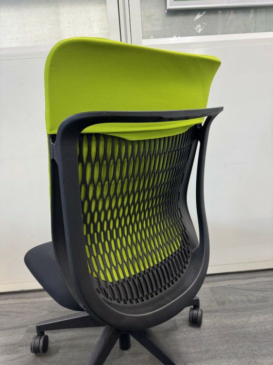 ウチダ（内田洋行）AJシリーズ AJチェア 商品画像6