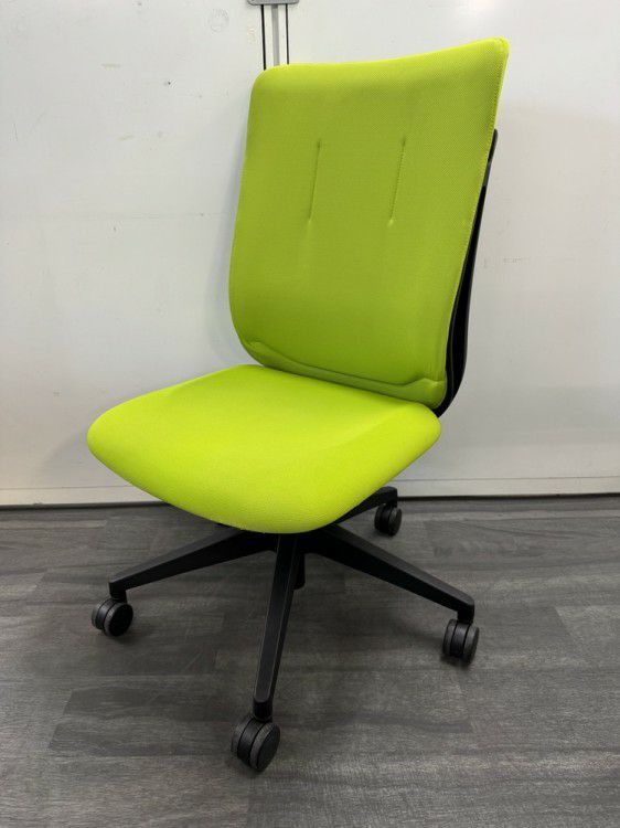 ウチダ（内田洋行）AJチェア 商品画像1