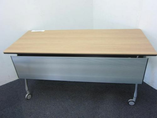 オカムラINTERACT NT(インターアクトエヌティー)シリーズ  1500サイドスタックテーブル 商品画像6