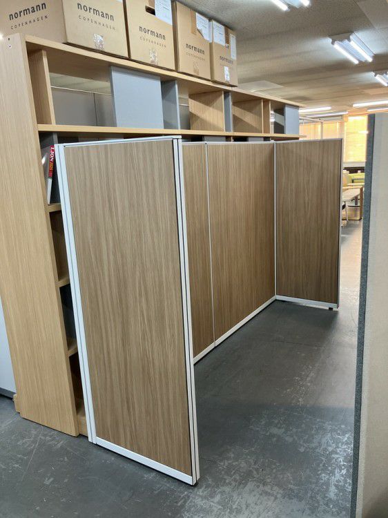 コクヨフレクセル2シリーズ 4連L型パーテーション 商品画像1