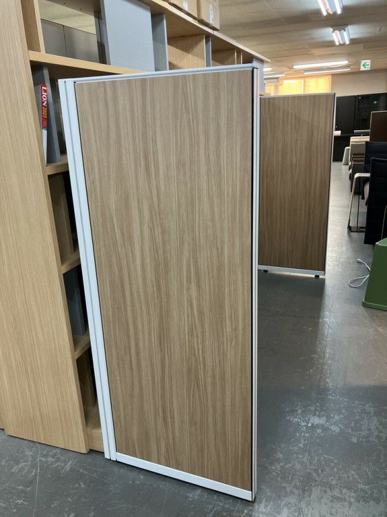 コクヨフレクセル2シリーズ 4連L型パーテーション 商品画像2