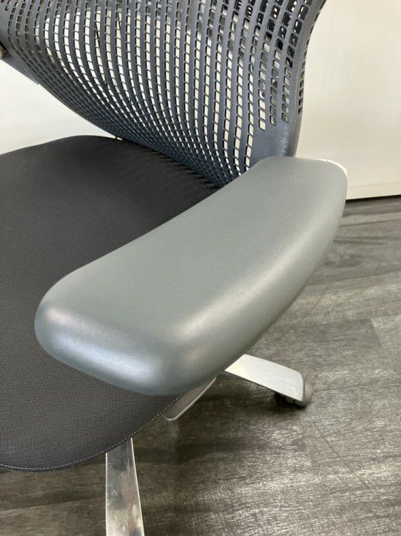 Knoll（ノール）Generation(ジェネレーション)チェア 可動肘付ジェネレーションチェア 商品画像13