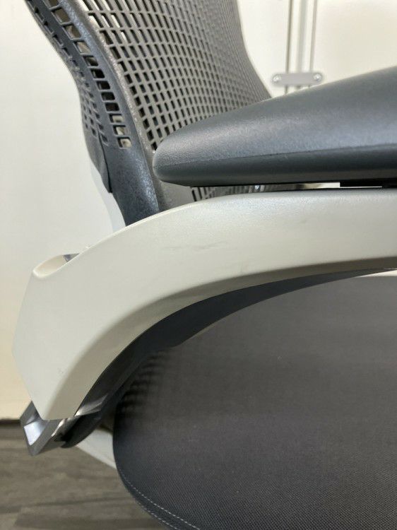 Knoll（ノール）Generation(ジェネレーション)チェア 可動肘付ジェネレーションチェア 商品画像16