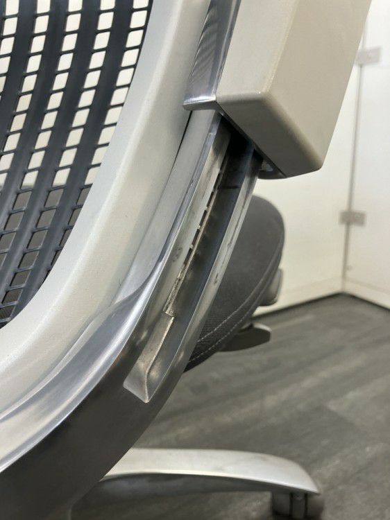 Knoll（ノール）Generation(ジェネレーション)チェア 可動肘付ジェネレーションチェア 商品画像17