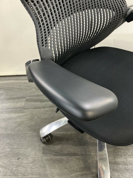 Knoll（ノール）Generation(ジェネレーション)チェア 可動肘付ジェネレーションチェア 商品画像11