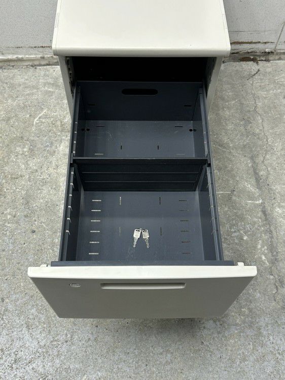 コクヨBS+シリーズ 脇机 商品画像3