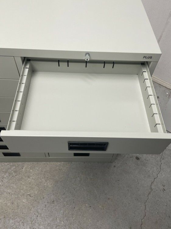 プラススチールキャビネット 商品画像8