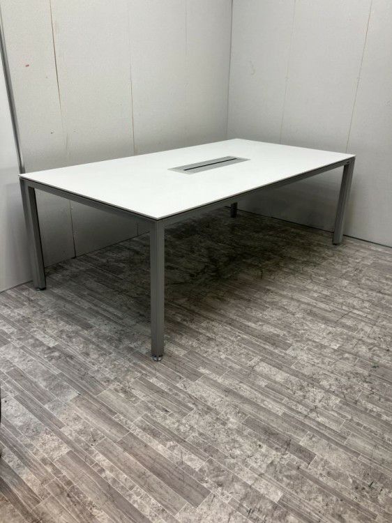 オカムラ4L12シリーズ 2100ミーティングテーブル 商品画像2