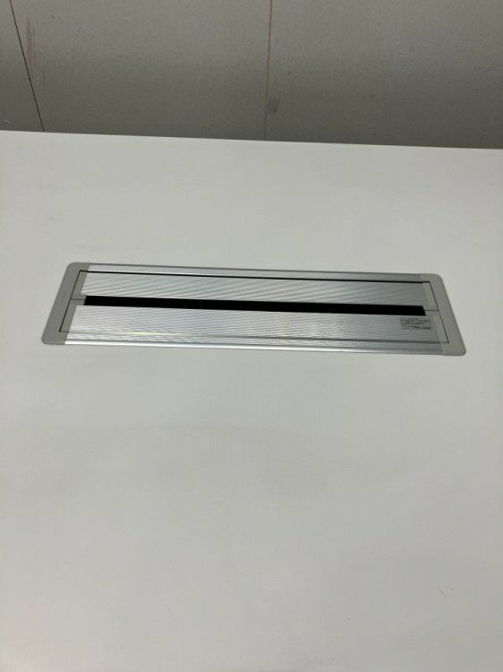 オカムラ4L12シリーズ 2100ミーティングテーブル 商品画像3