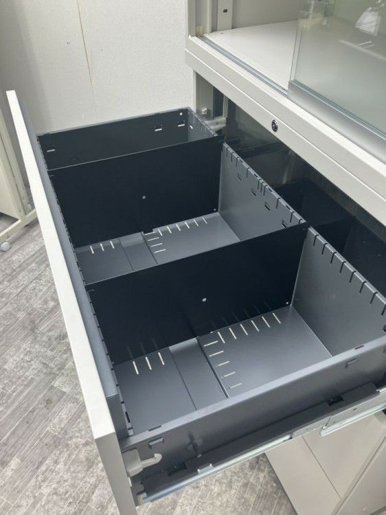 3段ラテラル・ガラス引違い上下書庫 商品画像5