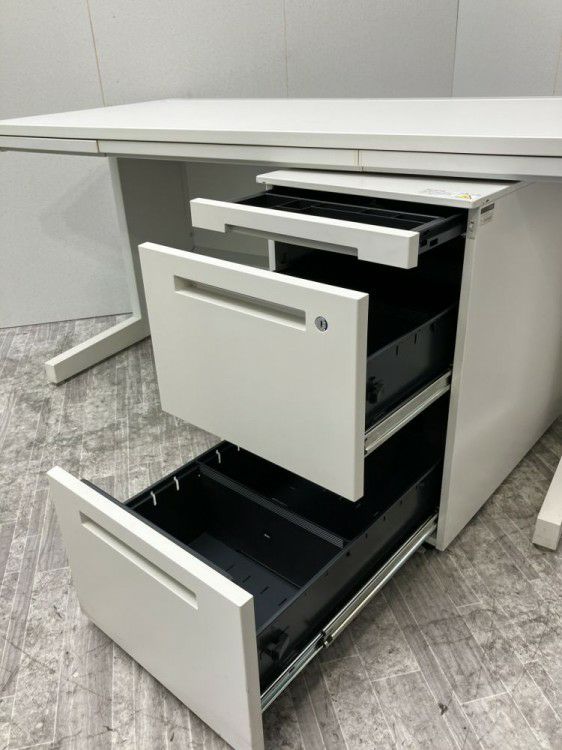 ウチダ（内田洋行）1400平デスク＋ワゴンセット 商品画像9