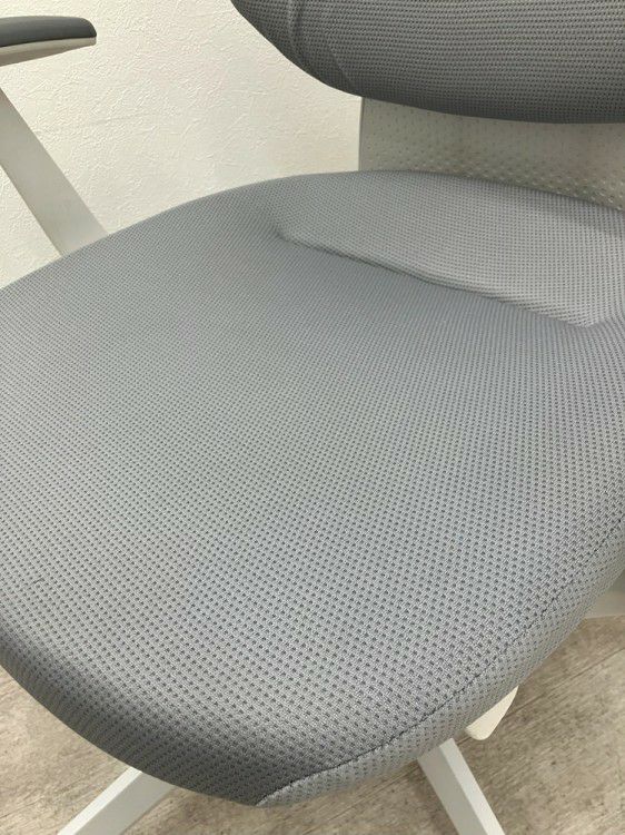 コクヨing(イング)チェア 固定肘付イングチェア 商品画像8