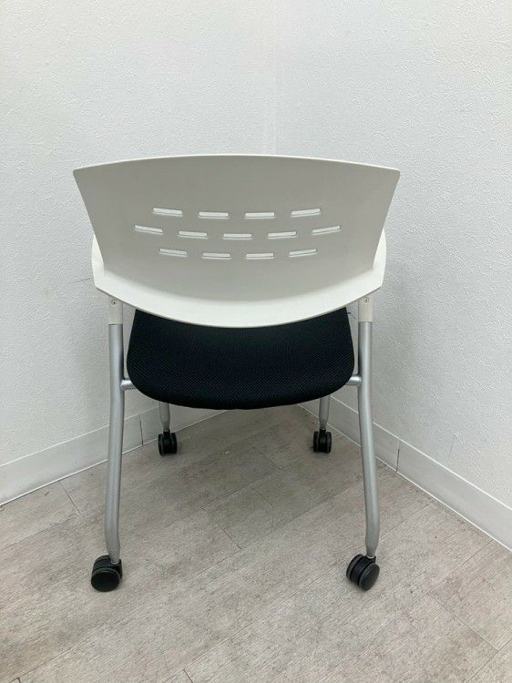 イトーキカクタスシリーズ スタッキングチェア3脚セット 商品画像5