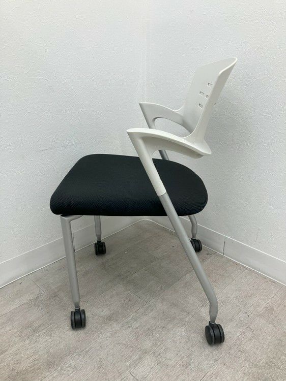 イトーキカクタスシリーズ スタッキングチェア3脚セット 商品画像6