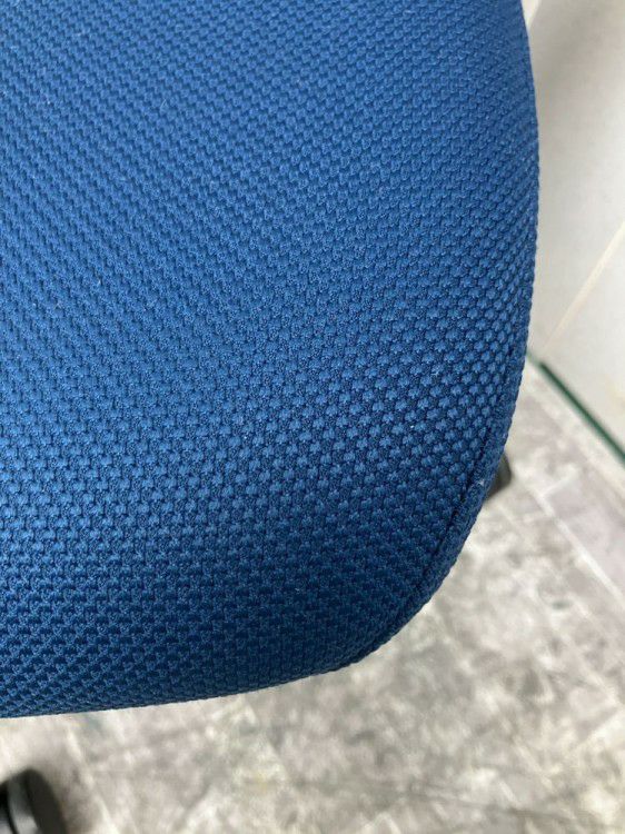 コクヨBezel(ベゼル)チェア 可動肘付ベゼルチェア 商品画像8