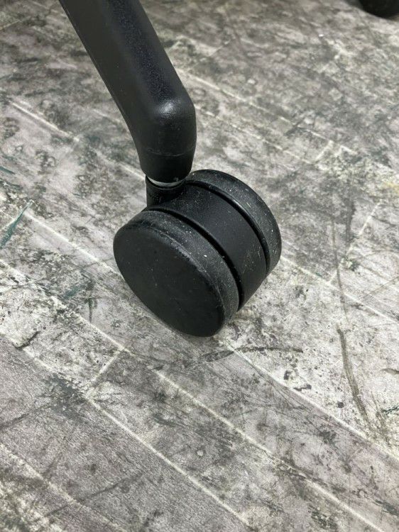 コクヨBezel(ベゼル)チェア 可動肘付ベゼルチェア 商品画像10