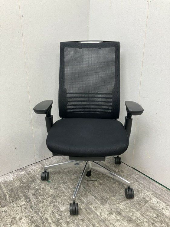 コクヨBezel(ベゼル)チェア 可動肘付ベゼルチェア 商品画像2