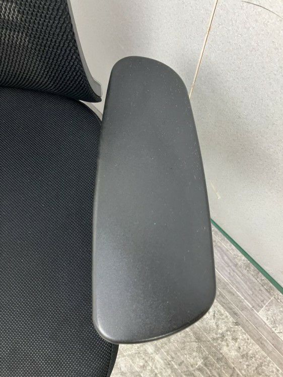 コクヨBezel(ベゼル)チェア 可動肘付ベゼルチェア 商品画像8