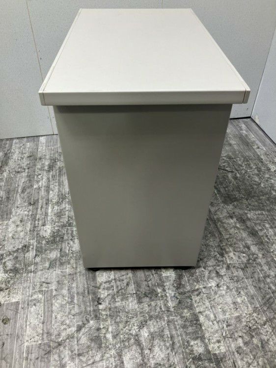 コクヨBS+シリーズ 3段脇机 商品画像7