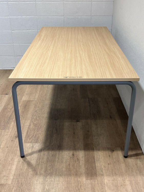 コクヨデイズオフィス パイルパイプシリーズ ミーティングテーブル 商品画像8