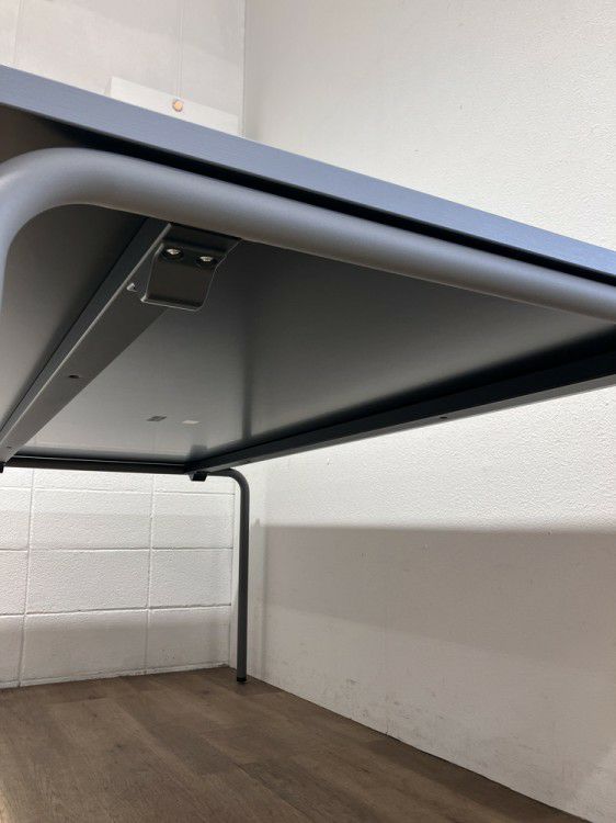 コクヨデイズオフィス パイルパイプシリーズ ミーティングテーブル 商品画像5