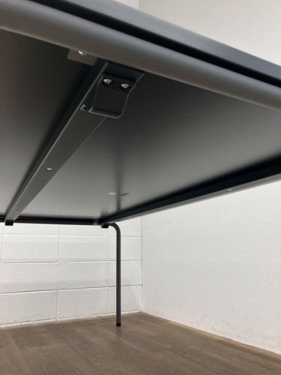 コクヨデイズオフィス パイルパイプシリーズ ミーティングテーブル 商品画像6