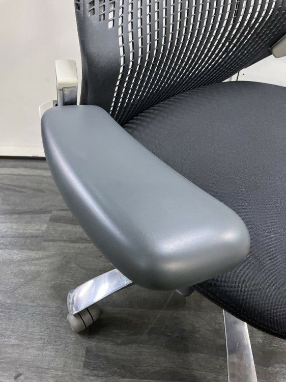 Knoll（ノール）Generation(ジェネレーション)チェア 可動肘付ジェネレーションチェア 商品画像11