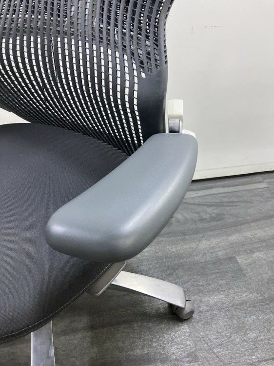 Knoll（ノール）Generation(ジェネレーション)チェア 可動肘付ジェネレーションチェア 商品画像12