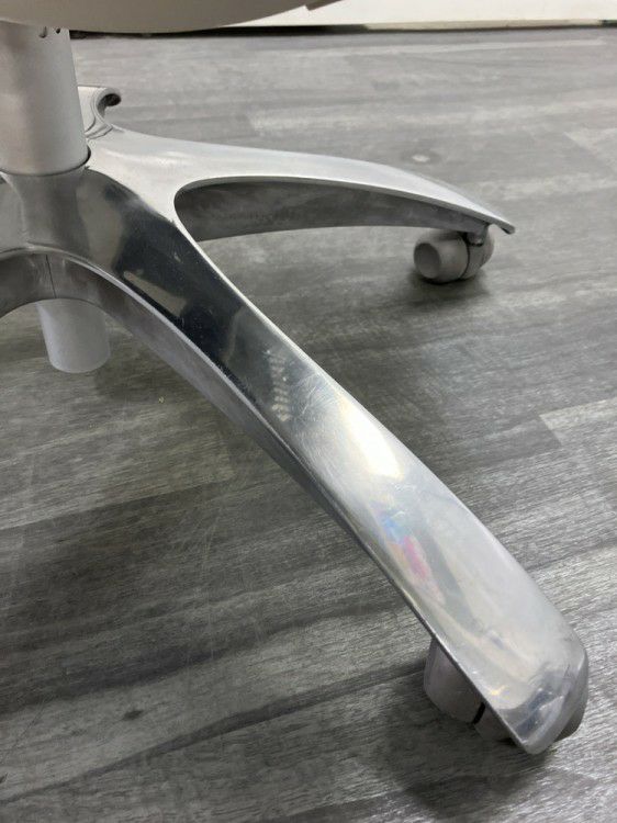 Knoll（ノール）Generation(ジェネレーション)チェア 可動肘付ジェネレーションチェア 商品画像18