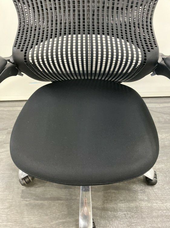 Knoll（ノール）Generation(ジェネレーション)チェア 可動肘付ジェネレーションチェア 商品画像10