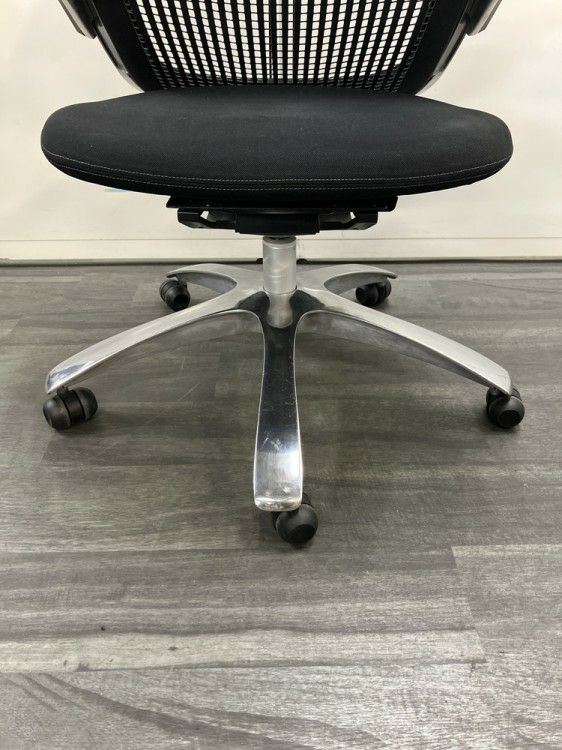 Knoll（ノール）Generation(ジェネレーション)チェア 可動肘付ジェネレーションチェア 商品画像13