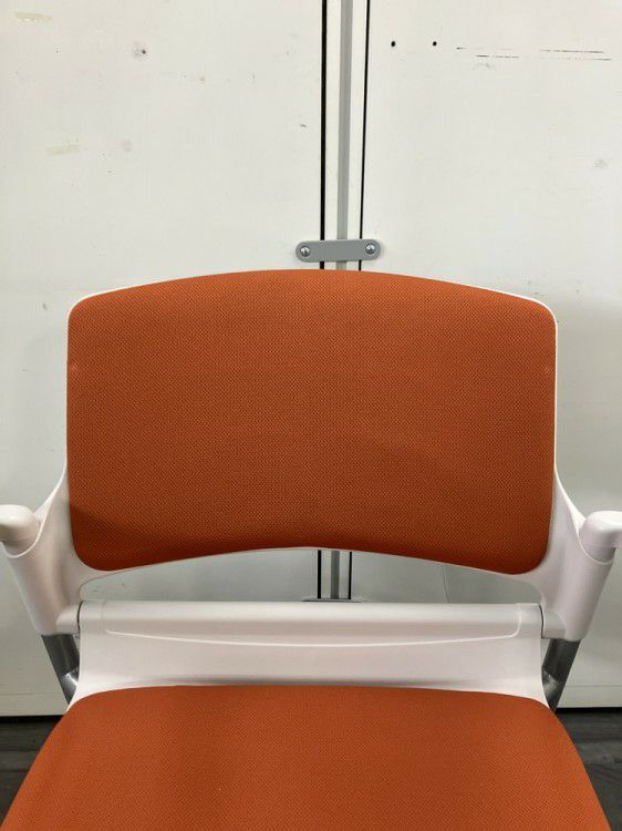 ウチダ（内田洋行）MF-180シリーズ スタッキングチェア 商品画像6