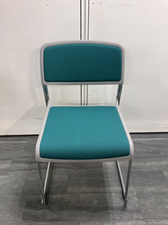 コクヨCK-890シリーズ スタッキングチェア 商品画像2