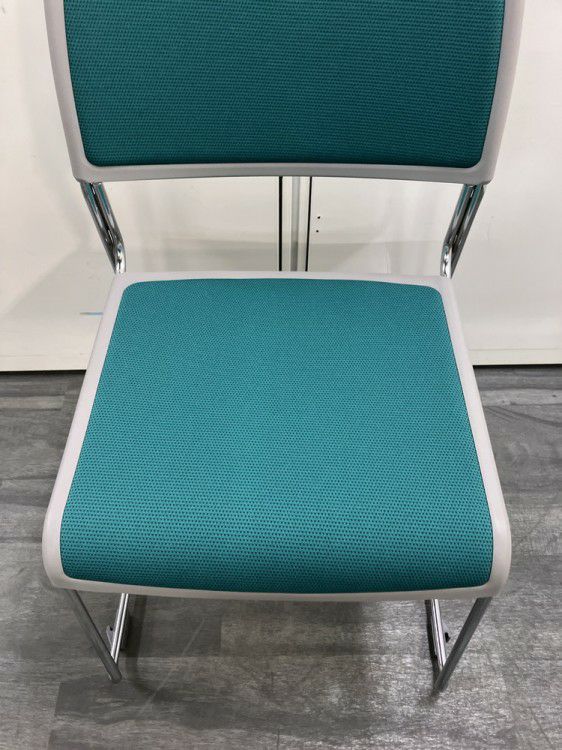 コクヨCK-890シリーズ スタッキングチェア 商品画像7