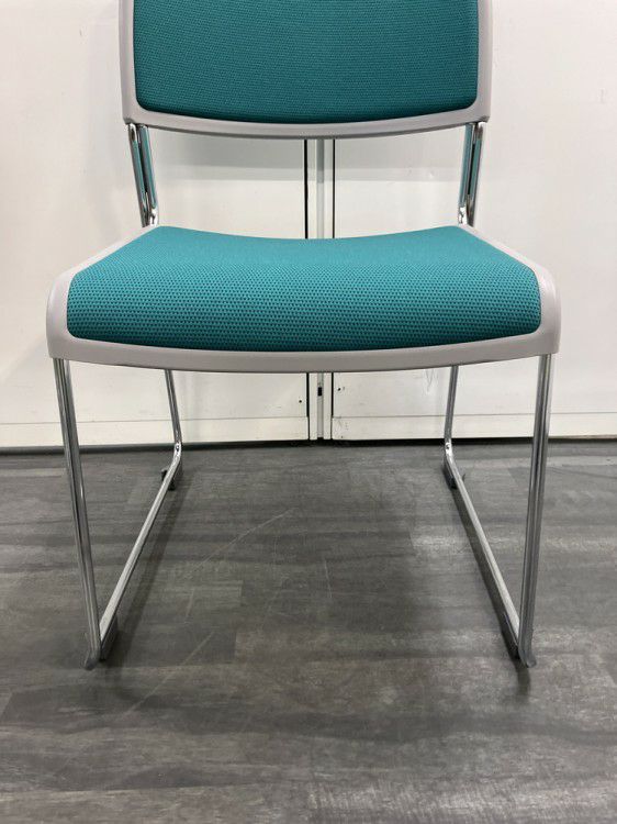 コクヨCK-890シリーズ スタッキングチェア 商品画像8