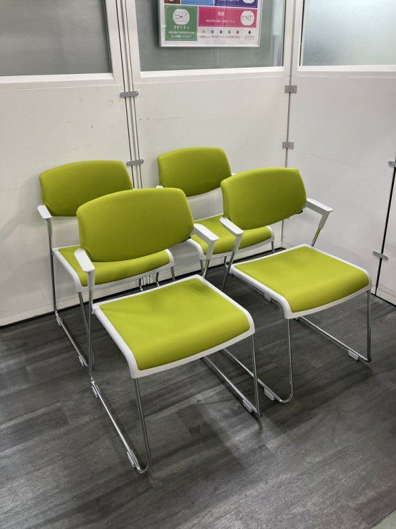 コクヨSatio(サティオ)シリーズ スタッキングチェア4脚セット 商品画像1