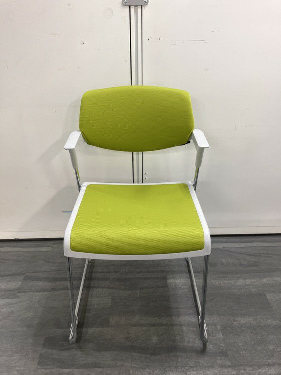 コクヨSatio(サティオ)シリーズ スタッキングチェア4脚セット 商品画像3